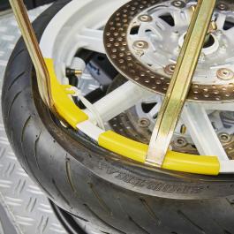 Outils pour pneus moto