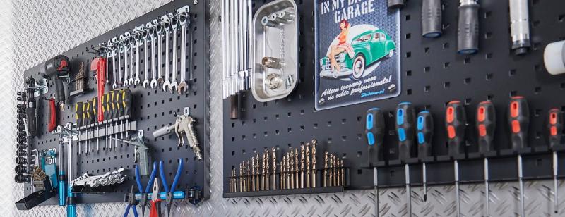 Panneaux à outils