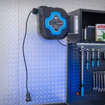 Enrouleur électrique 15 mètres – 3 x 2,5 mm – pivotant avec enroulement automatique