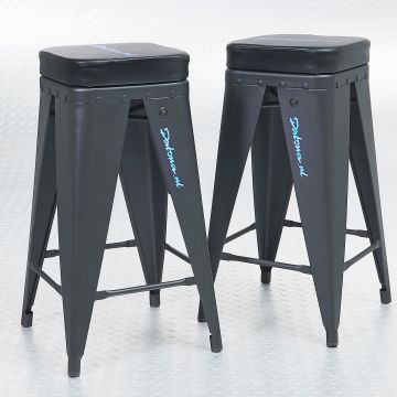 Tabouret d'atelier avec néon x2