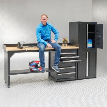 Établi 200 cm – 2 armoires à portes + 1 meuble à tiroirs – Plan de travail en bambou