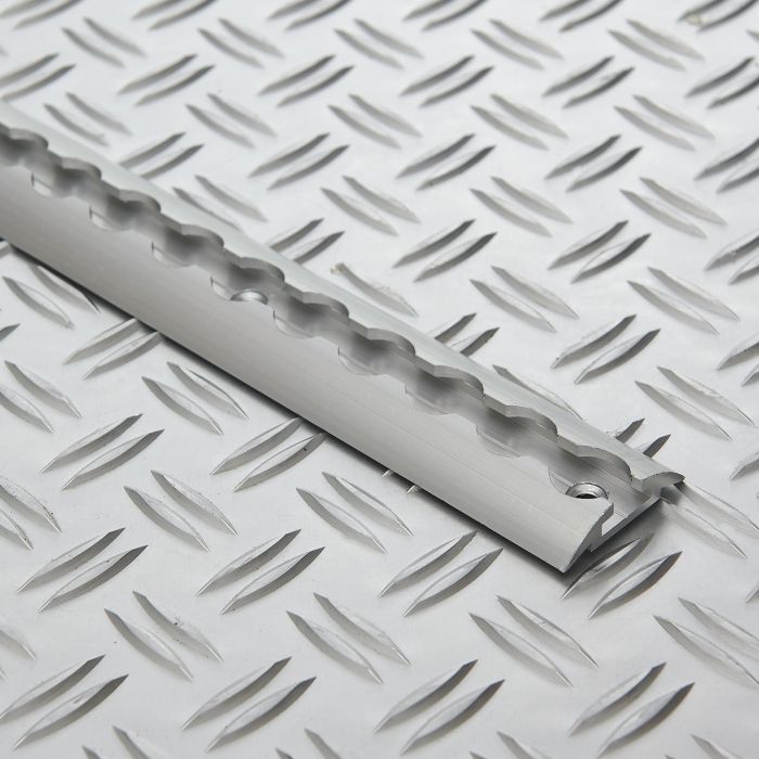 Rail de reliure pour véhicules utilitaires – 150 cm