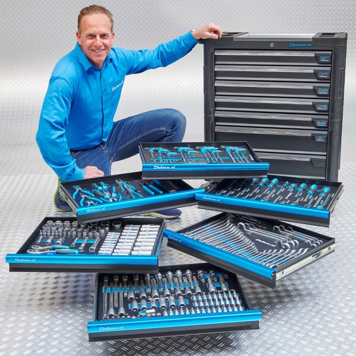 Servante à outils "Tech-line" 80 cm + ensemble d'outils de 273 pièces