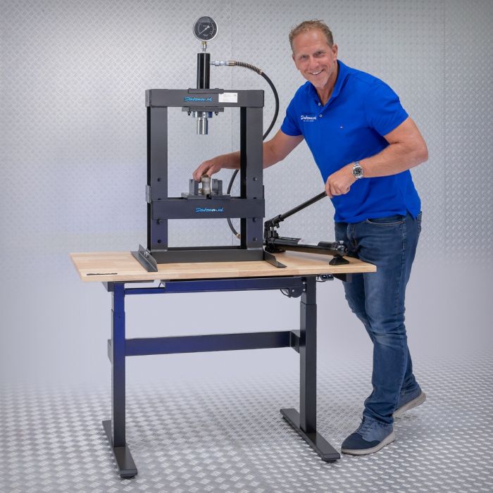 Presse d'atelier hydraulique 10 tonnes + poinçons